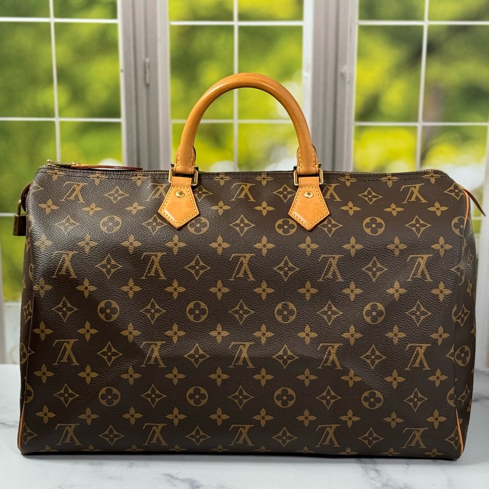GREAT CONDITION LOUIS VUITTON MONOGRAM SPEEDY 40